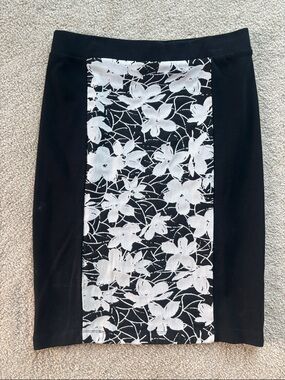 Black & White Floral Paneled Pencil Skirt